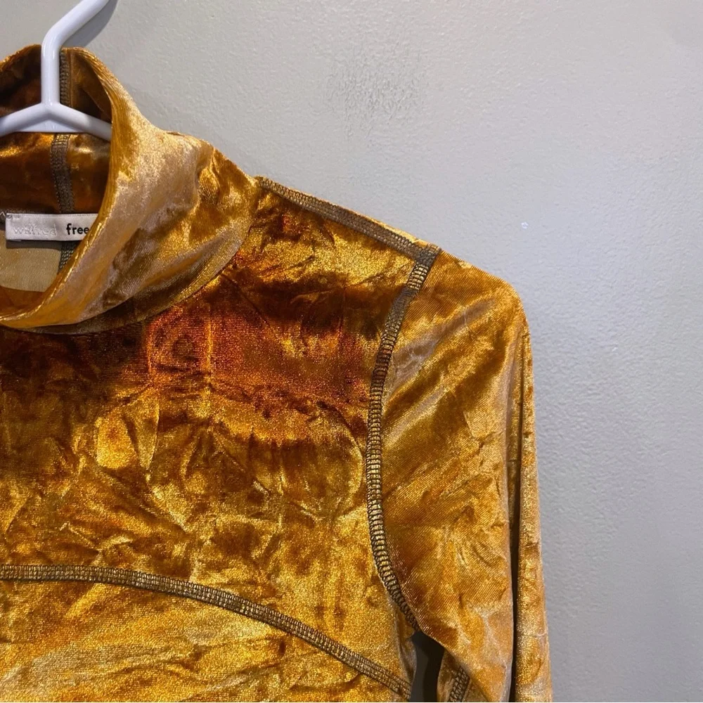 Wilfred Free Moon Turtleneck - Picture 2 of 9